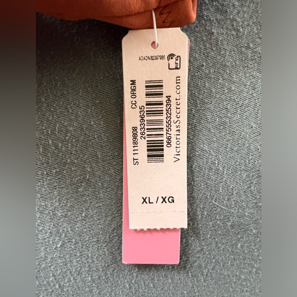 Victoria’s Secret V Hardware Bikini - Picture 10 of 11